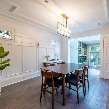 טורונטו Double Bedroom On Up Or 3 Bedrooms In Basement Near Eglinton Subway Station מראה חיצוני תמונה