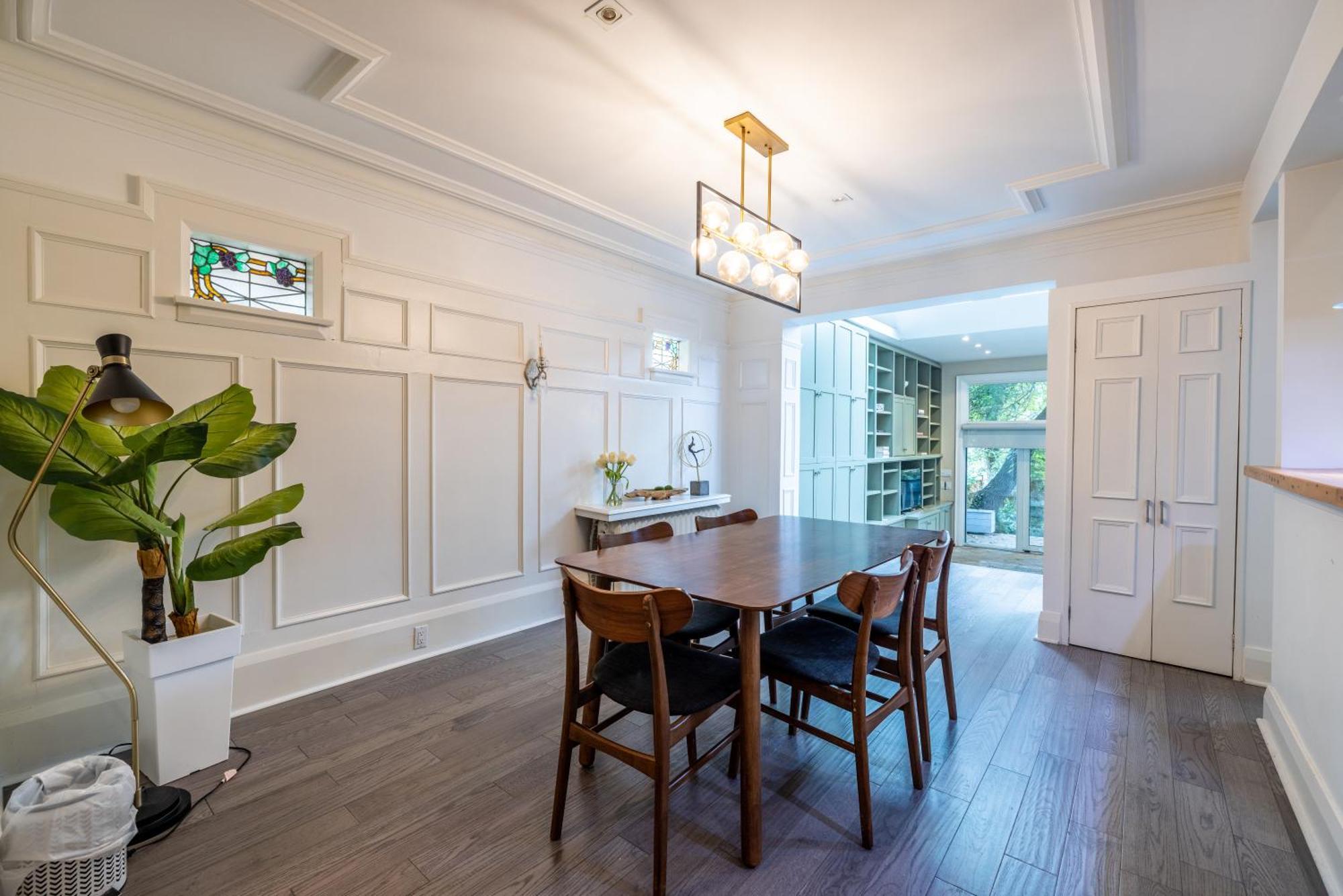 טורונטו Double Bedroom On Up Or 3 Bedrooms In Basement Near Eglinton Subway Station מראה חיצוני תמונה